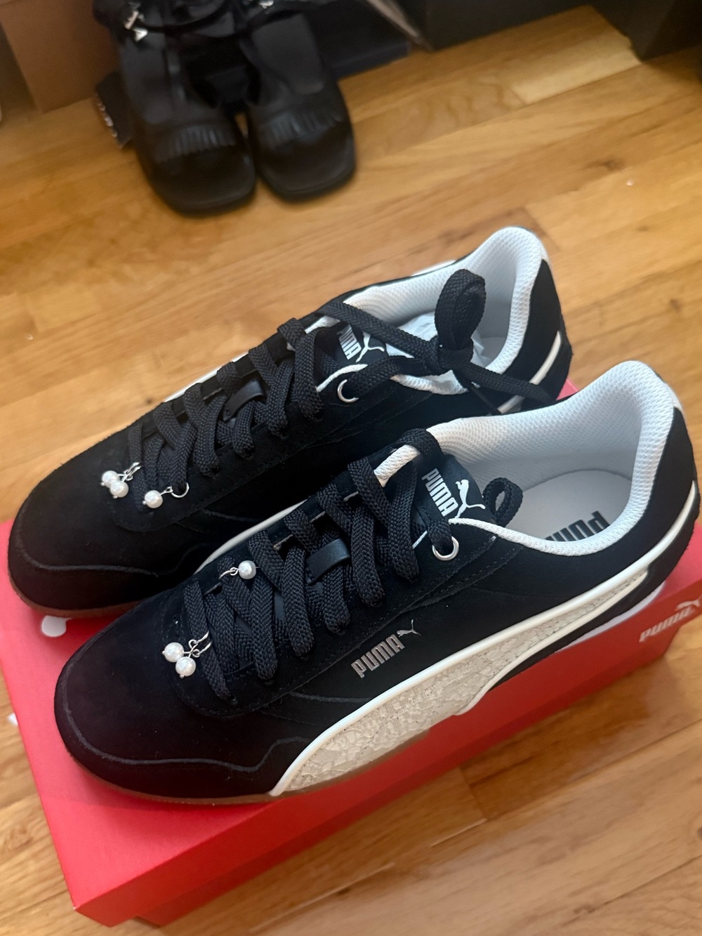 NEW IN BOX NWT NIB PUMA SNEAKERS DONNA BLING
